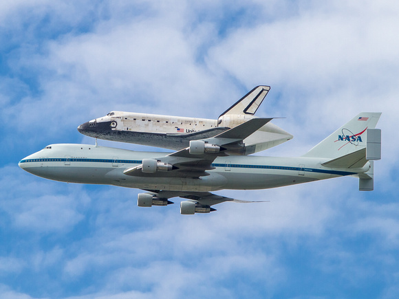 Shuttle Discovery Arrives in DC